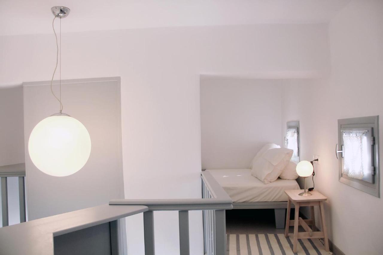 Cozy Guesthouse - Agios Romanos エクステリア 写真