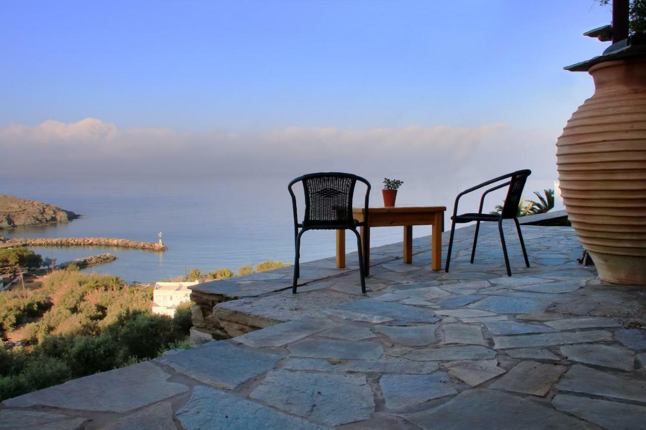 Cozy Guesthouse - Agios Romanos エクステリア 写真