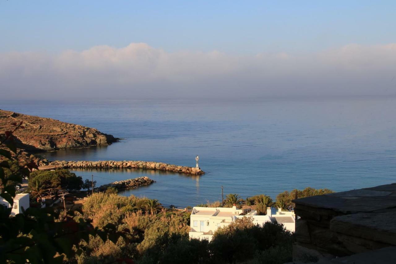 Cozy Guesthouse - Agios Romanos エクステリア 写真