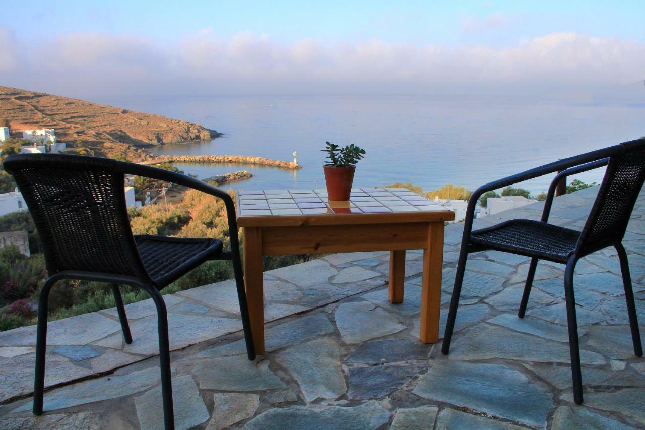 Cozy Guesthouse - Agios Romanos エクステリア 写真